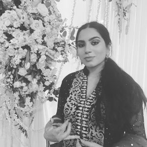 Meet your Posher, Hina